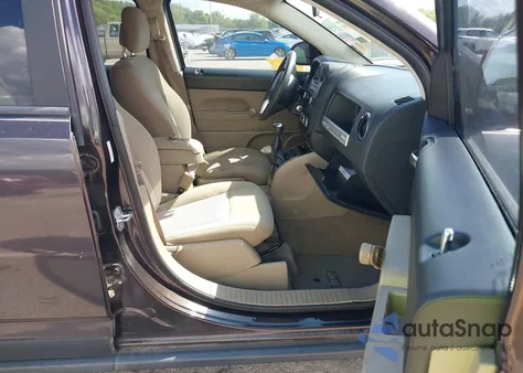 2014 Jeep Compass Sport z USA, uszkodzony, nr VIN 1C4NJCBA4ED626998